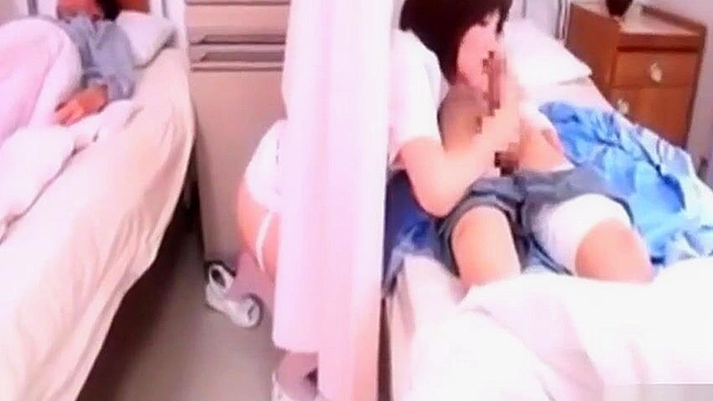 日系熟女护士在第5部分奉上强烈口交 — 绝对不容错过！