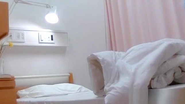 JAV风骚护士业余啪啪拍 – 独家视频！