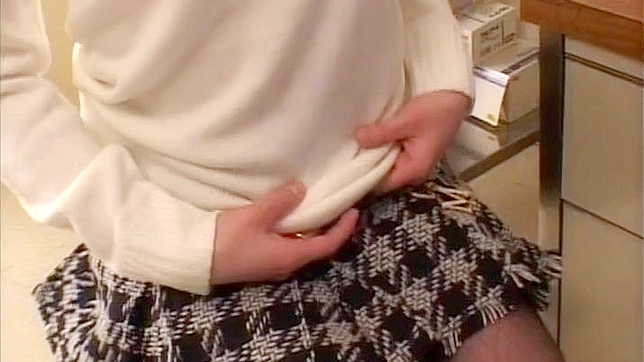 尽情欣赏吧！18岁美姬梦的诱人挑逗秀