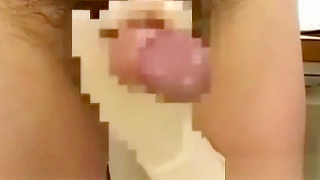 穿着热辣长袜的日本护士—一种迷恋享受！