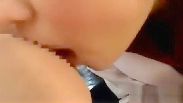 穿着热辣长袜的日本护士—一种迷恋享受！