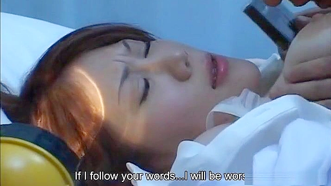 JAV魅力女神Runa Tominaga以迷人诱惑魅惑她的医生