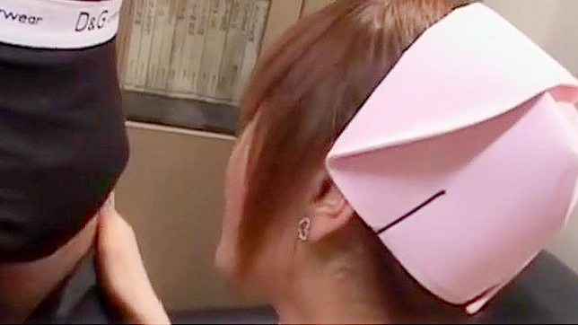 释放欲望！性感日本女神护士装口交JAV乐趣