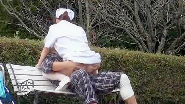 纯田麻衣的丰满身材在户外热辣冒险—日本护士JAV片段