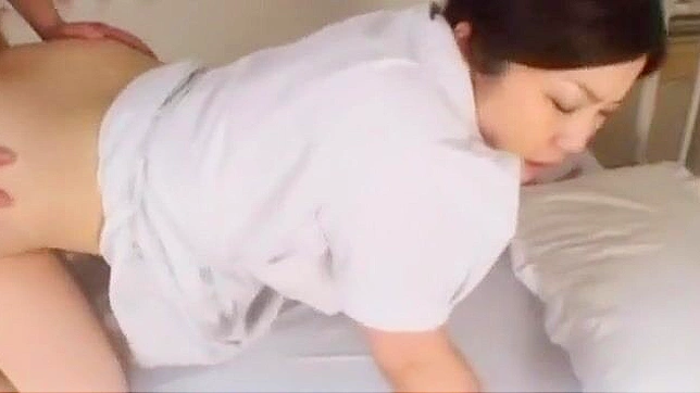 迷失在妖娆的早月奈绪JAV场景中，享受她诱人的身体和性感动作。