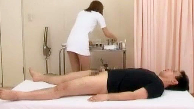 日本甜心在性感精液喷射和手淫中享受~必看的JAV电影体验