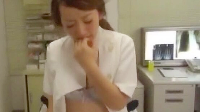 日本诱惑~大津木响、矢吹杏和栗栖江梨香的喷射天堂！