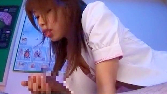 介绍令人惊叹的Hikari Hino在超大胸部场景中的诱人表现！