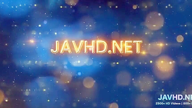 JAV美人~迷人的日本女巫用她的奶油般的裂缝点燃你的心