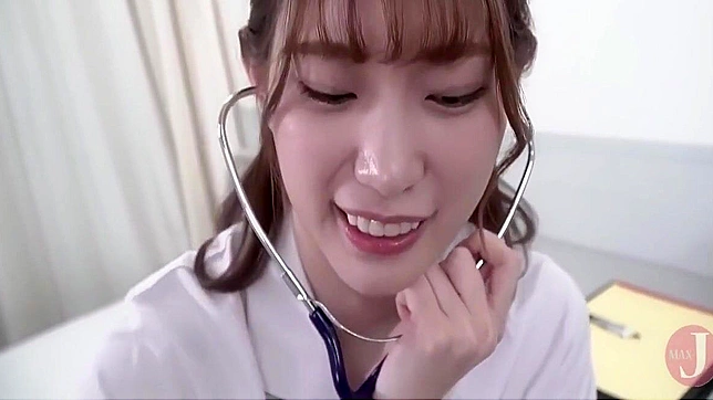 JAV魅惑魔女水谷明日里的诱人“女医生”角色十分钟情欲狂欢！