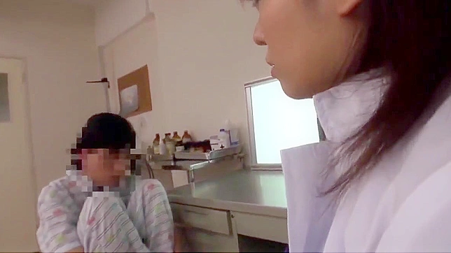 多毛熟女Ryoko Morioka像业余爱好者的性爱体验