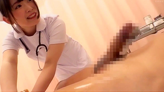 梦中精灵为巨棒进行性感医疗程序的演出