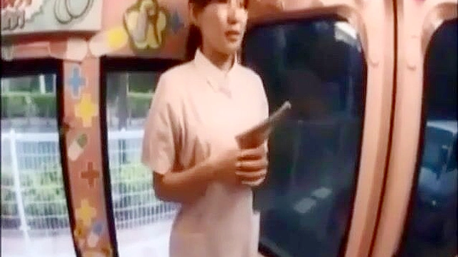 揭秘沮丧护士的性感一面~JAV戏仿视频！