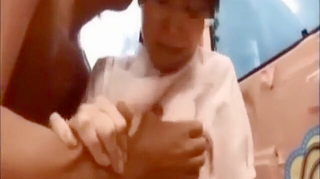 揭秘沮丧护士的性感一面~JAV戏仿视频！