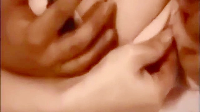揭秘沮丧护士的性感一面~JAV戏仿视频！