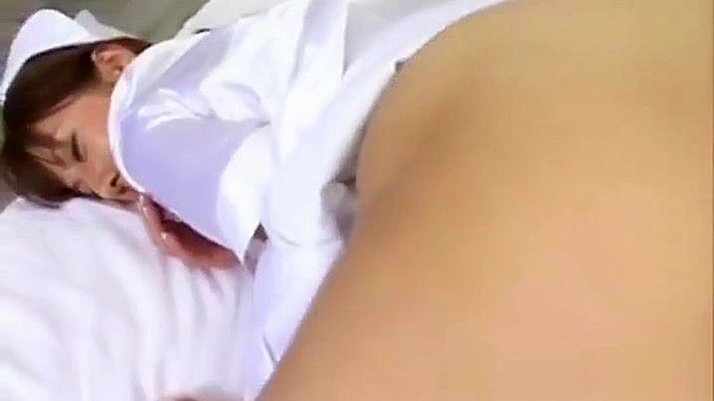 迷人的亚洲护士秋吉杏在性感‘第三部分’中满足你的欲望—仅限JAV观看。