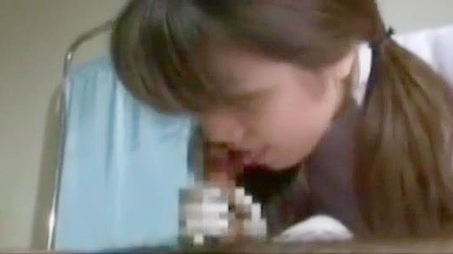 日本护士用挑逗的 handjob 引诱你～CFNM 禁忌快感！