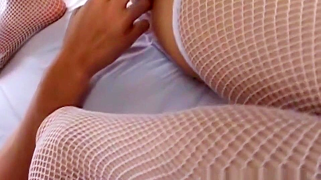 AV女神新村愛化身性感護士 角色扮演實現你的最狂野幻想！