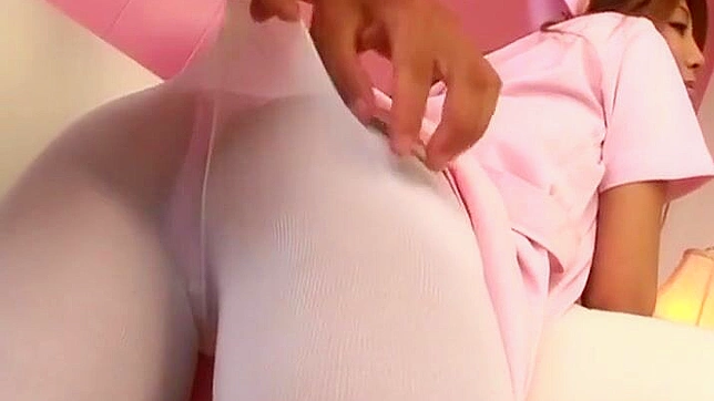 JAV女王小泉亚里纱性感护士制服火辣诱惑