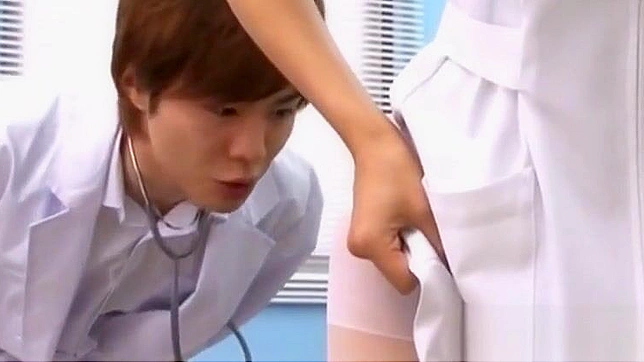 JAV女神Akina的第四部狂野护士角色必看！