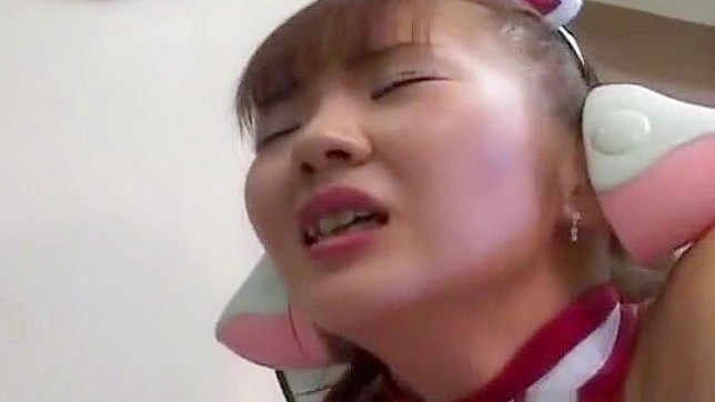 见证美丽迷人的山田玛丽在性感服装中被征服！