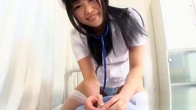 丰满的百合佐藤的世界，满足病人的魅力护士的秘密