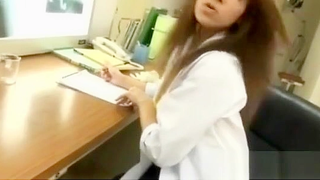 梦中女神~浪荡日本护士的手工爱抚体验