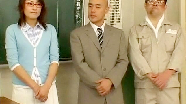 准备好终极护士幻想！‘JAV’美女在惊艳的护士片段中主导一切。