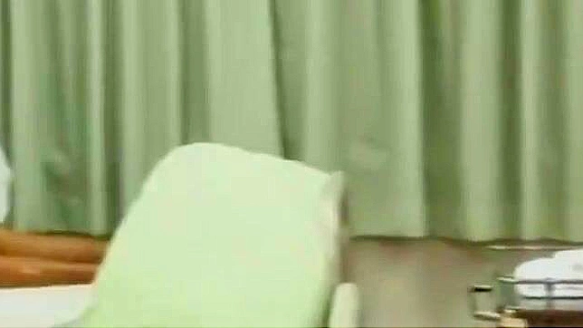 日本性感护士梦羽凉、夏目奈津美与山梨柚子的JAV艳情场景