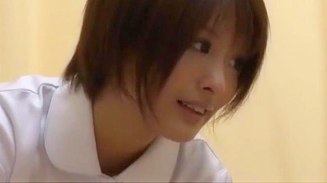 体验JAV女神夏树由纪、泉佐木和桥本优香的狂野护士角色扮演！