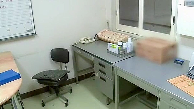 渴望日本美女？快看这个JAV场景中的性感护士！