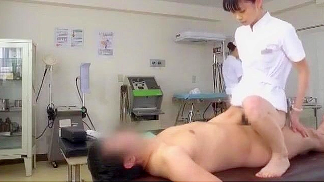 丰满臀部的日本美人被饥渴的男人用日立震动棒诱惑私处