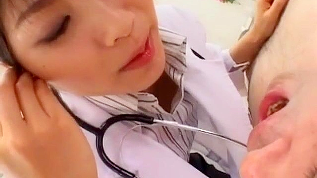 日本女神铃すずか在那须的激情舔舐JAV表演