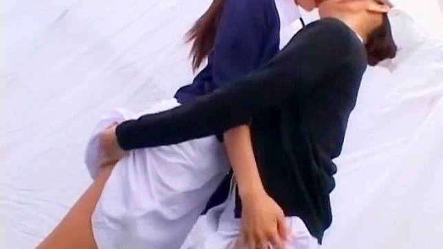 JAV魅惑~丰腴的Natsumi Horiguchi和Ryo Takamiya在异域护士/Nasu中