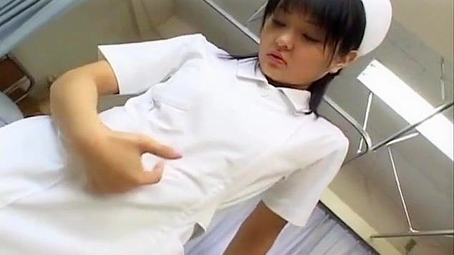 走进魅惑世界：不可抗拒的亚洲护士MIKU HOSHINO