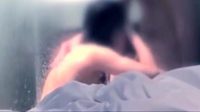 日本女巫与丰腴妻子沐浴：独家第二部分