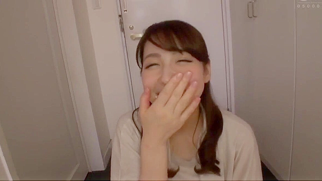 沉浸于成熟送货健康女人的禁欲魅力中