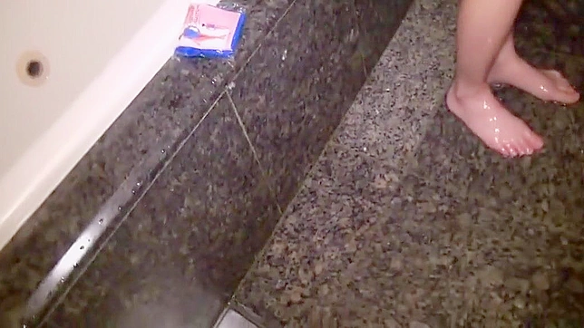 JAV女神以她诱人的身体魅惑你—精华版！