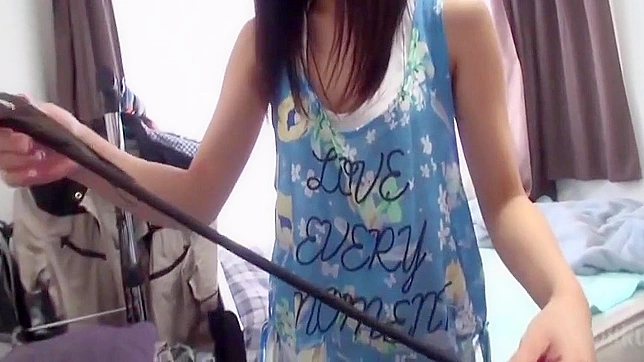 JAV美女路易斯·露伦和卢鲁·木之内：激情淋浴与甜蜜口交！