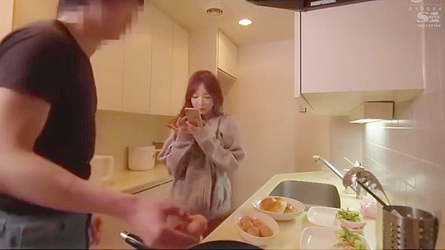 梦美的情欲享受：JAV美女的诱人淫靡时光