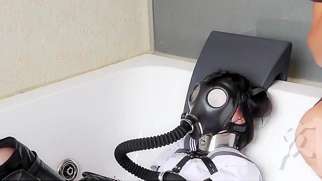 感受极限窒息浴缸体验与JAV美人Gmb 002！