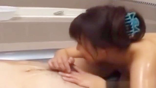 日本美女浴室吞精热射必看JAV视频粉专属！