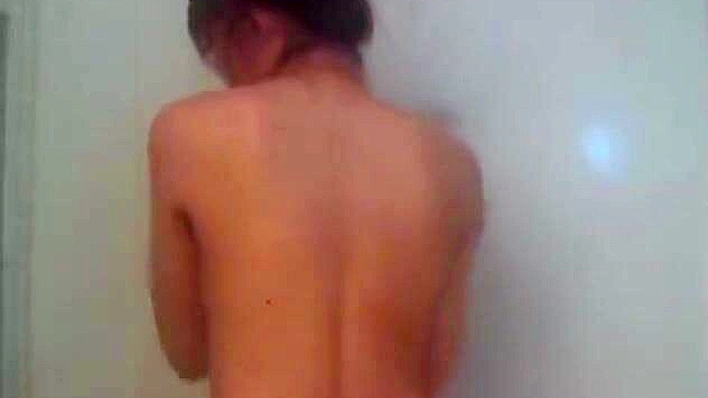 日本女优用她丰润的嘴唇魅惑人心 - 第三世界媒体！