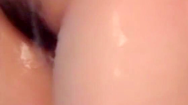 日本女优用她丰润的嘴唇魅惑人心 - 第三世界媒体！