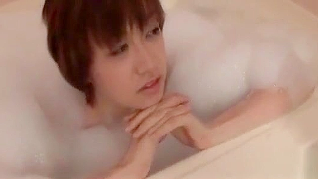 渴望更多吗？来看看原木瞳迷人的口技技巧吧！