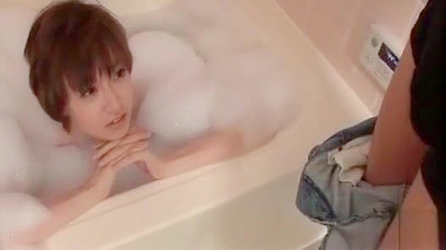 渴望更多吗？来看看原木瞳迷人的口技技巧吧！