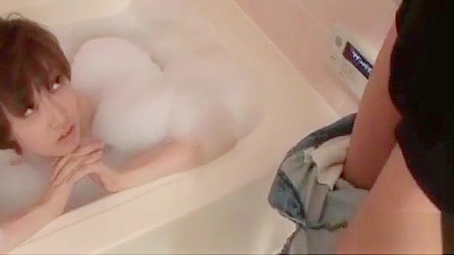 渴望更多吗？来看看原木瞳迷人的口技技巧吧！