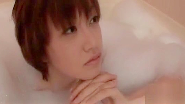 渴望更多吗？来看看原木瞳迷人的口技技巧吧！