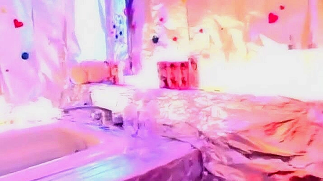 准备好体验与穿着cosplay的丰满JAV少女终极幻想了吗？