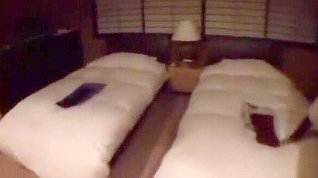 女高中生比基尼按摩第1部 翻译版 审查过